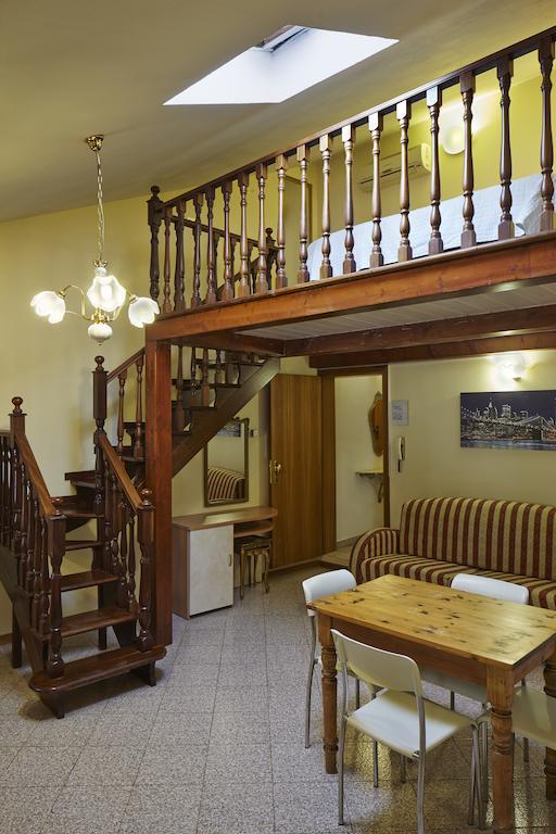 Residence Cavour 63 Ravenna Oda fotoğraf